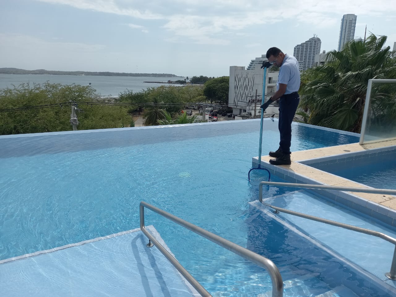 Aseo de Conjuntos Residenciales - Piscinas